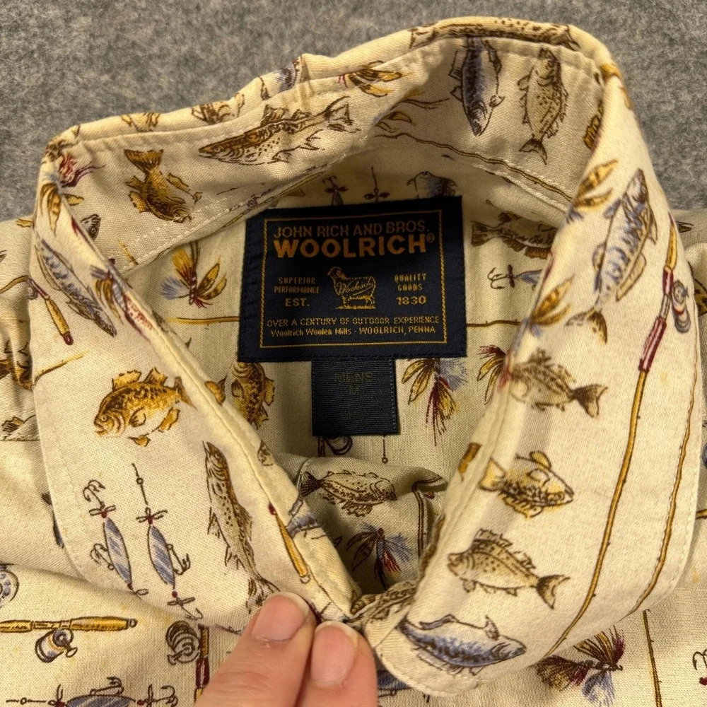 VTG Woolrich Shirt Mens Medium Beige Freshwater Fishing‎ Short Sleeve Print